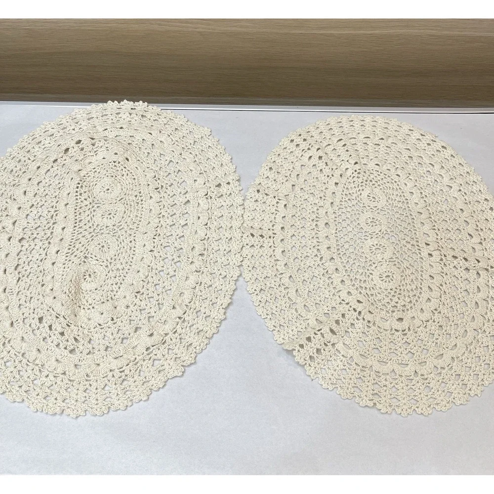 Vintage Handmade Crochet Oval Lace Placemat Doilies Set Of 2 Medallion Patten